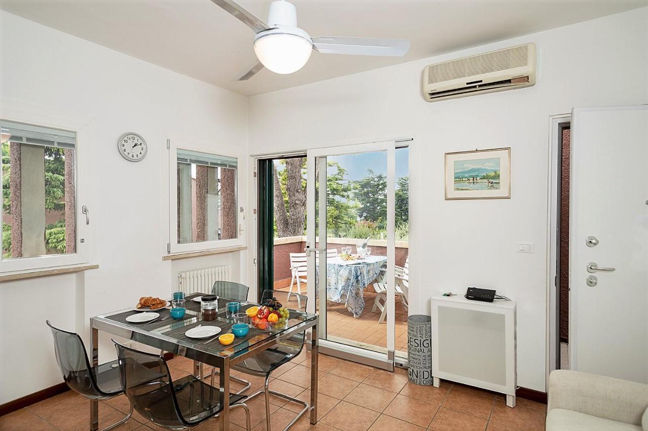 Apartments Blue View - Residence Casetto Bardolino - Regarda Travel Экстерьер фото