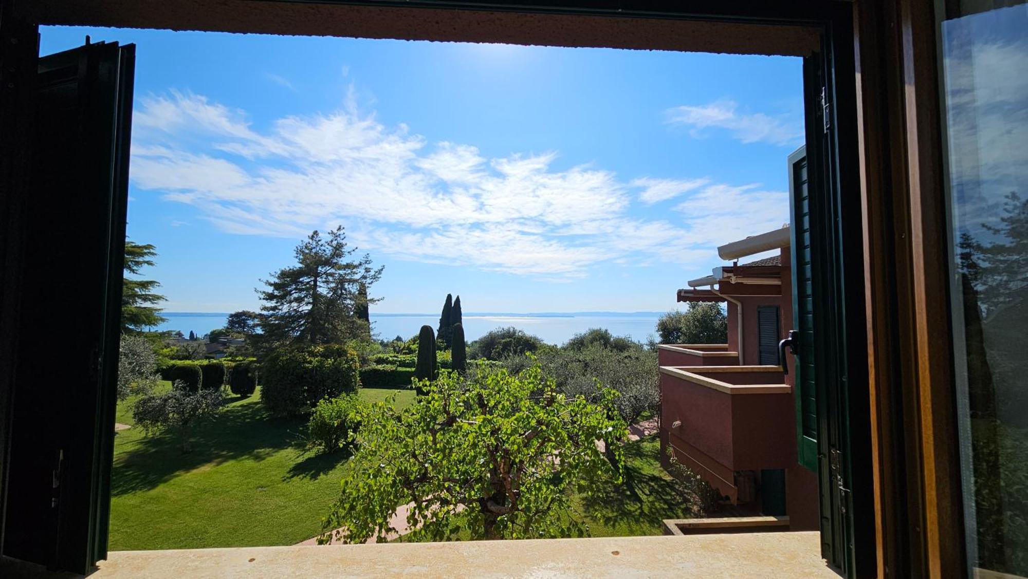 Apartments Blue View - Residence Casetto Bardolino - Regarda Travel Экстерьер фото